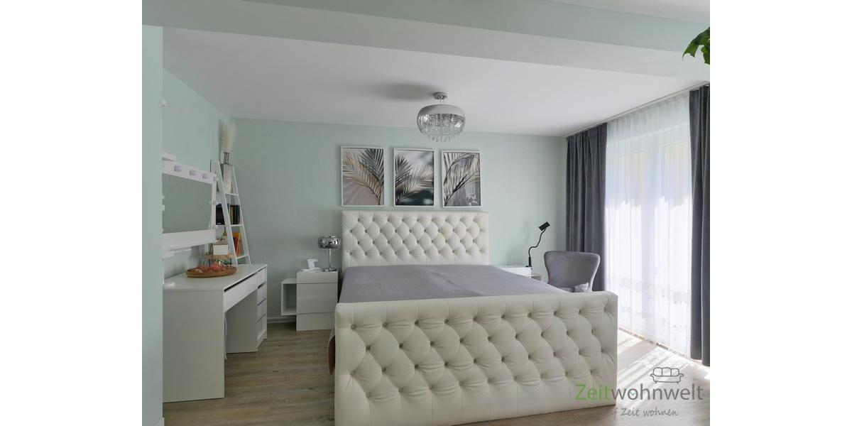 Blick ins große Schlafzimmer