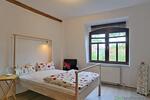(EF0694_M) Arnstadt: Arnstadt, möblierte Mansardenwohnung nahe der Innenstadt, Vinylböden, Wohnküche, WLAN inklusive - Etagenwohnung Arnstadt Arnstadt | Angebot:27322827