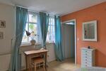 (EF1153_M) Jena: Zentrum, kleine kunstvoll möblierte Wohnung mit Freisitz im ruhigen Innenhof, Reinigung inkl. - Etagenwohnung Jena Zentrum | Angebot:27322851