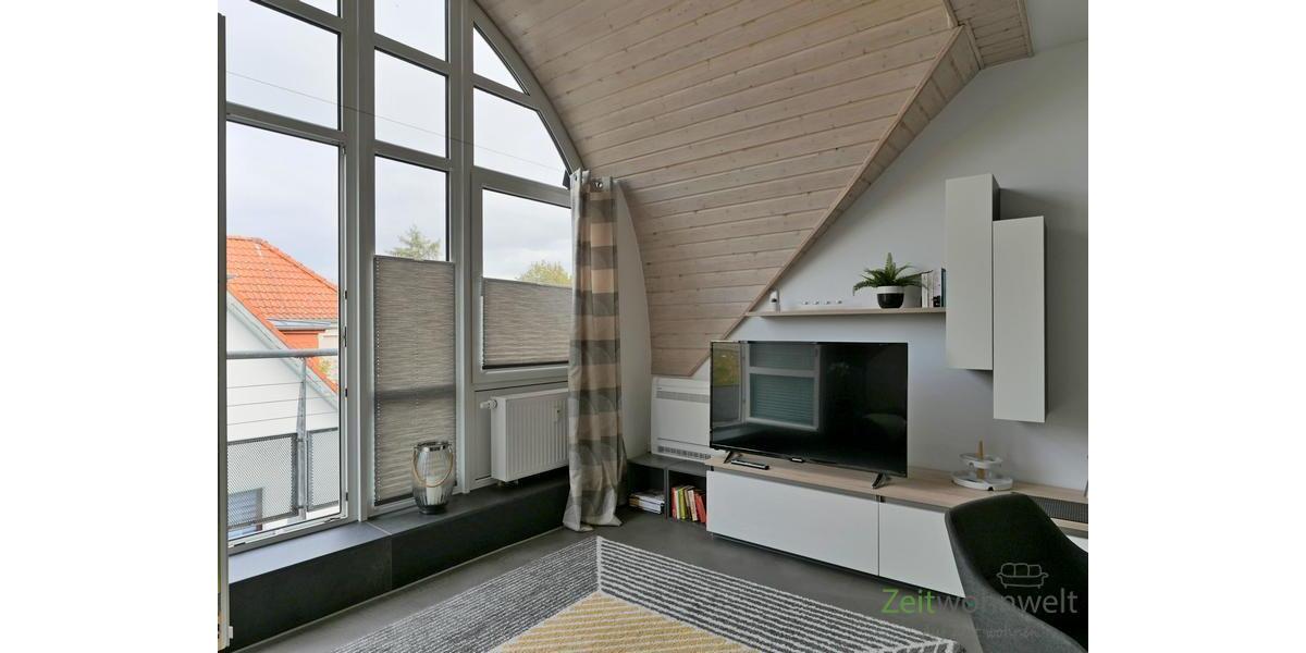 Blick zu TV und Klimaanlage