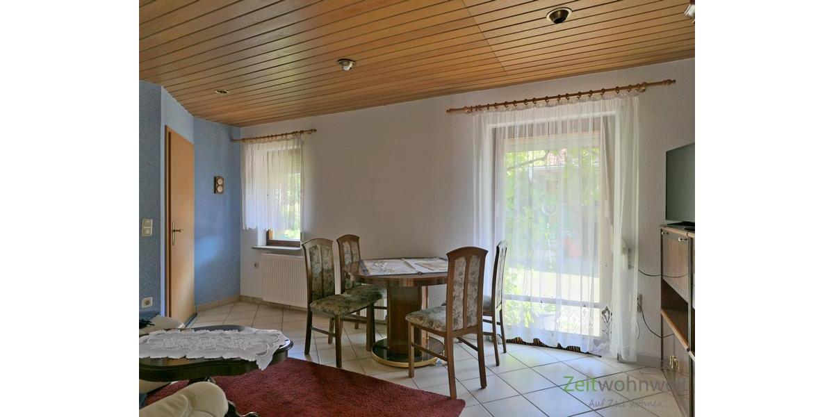 Esstisch im Wohnzimmer