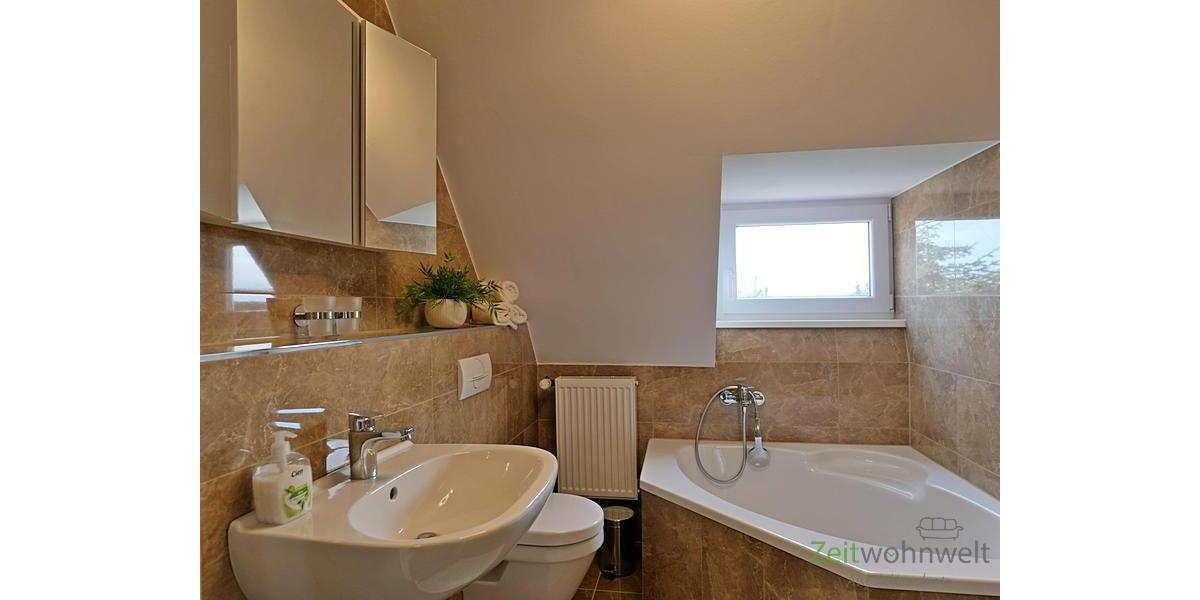 Eckbadewanne, oben