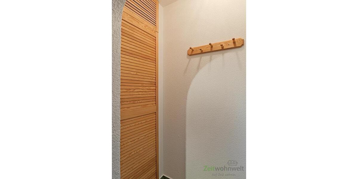 Wand-Kleiderschrank